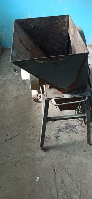 Sprzedam krajaczke do burakow dla zwierząt silnik 1,5 kW 220 v