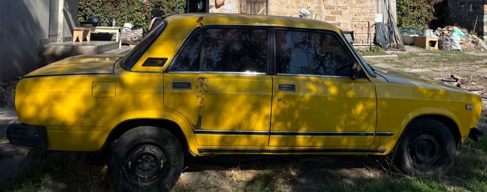 Продам жигуля в среднем состояние
