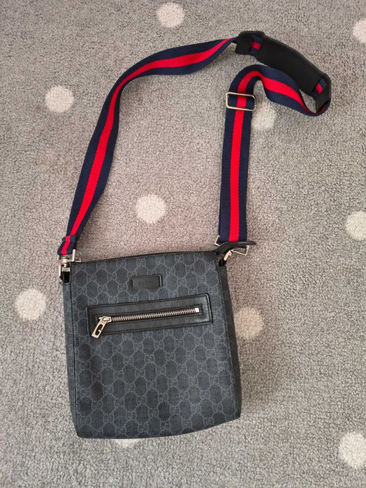 torebka listonoszkaGucci Supreme