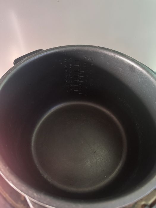 Мультиварка-скороварка REDMOND RMC-PM381