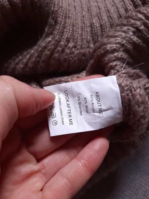 Sweter z dodatkiem wełny/One size/Roz/38/40/42