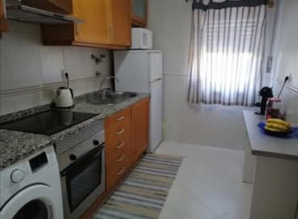 T2 Férias em Armação de Pêra – 5 Min da Praia – Até 4 Pessoas