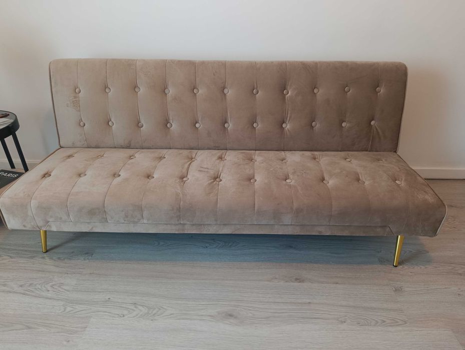 Sofá cama capitonê