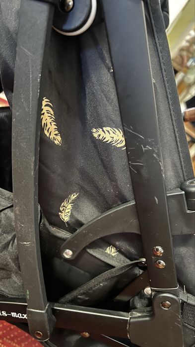 Прогулянкова уоляска yoya