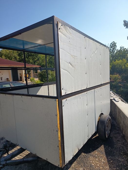 Atrelado bar multiusos