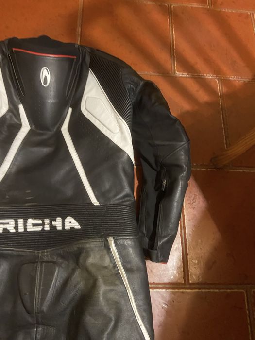 Fato Ritcha Motard numero 48