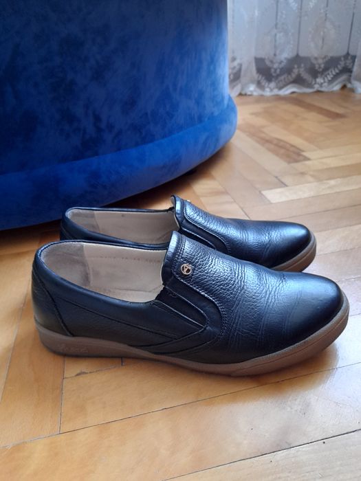 Жіночі шкіряні мешти