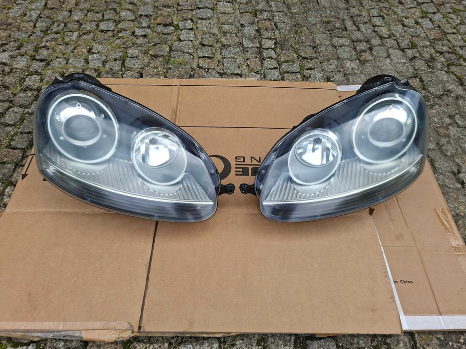 Lampy XENON Przednie Przód Volkswagen Golf V GTI Komplet