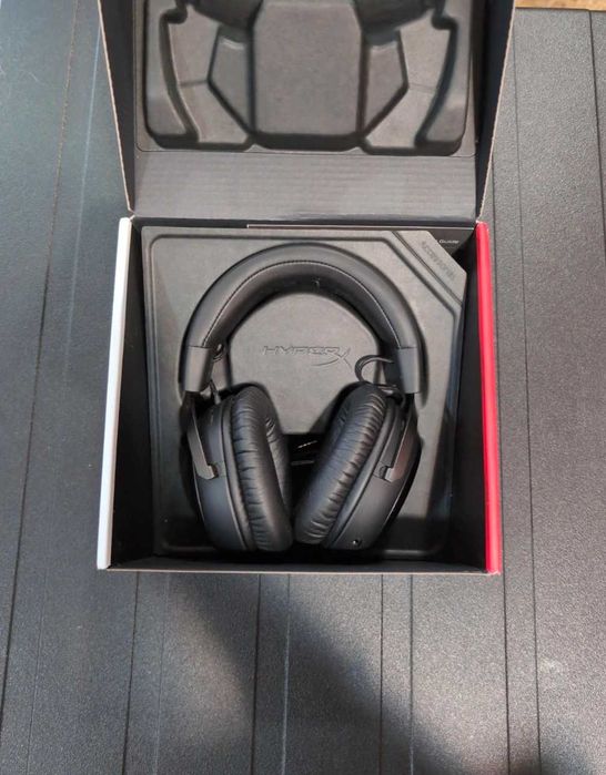 Hyperx cloud III com fio