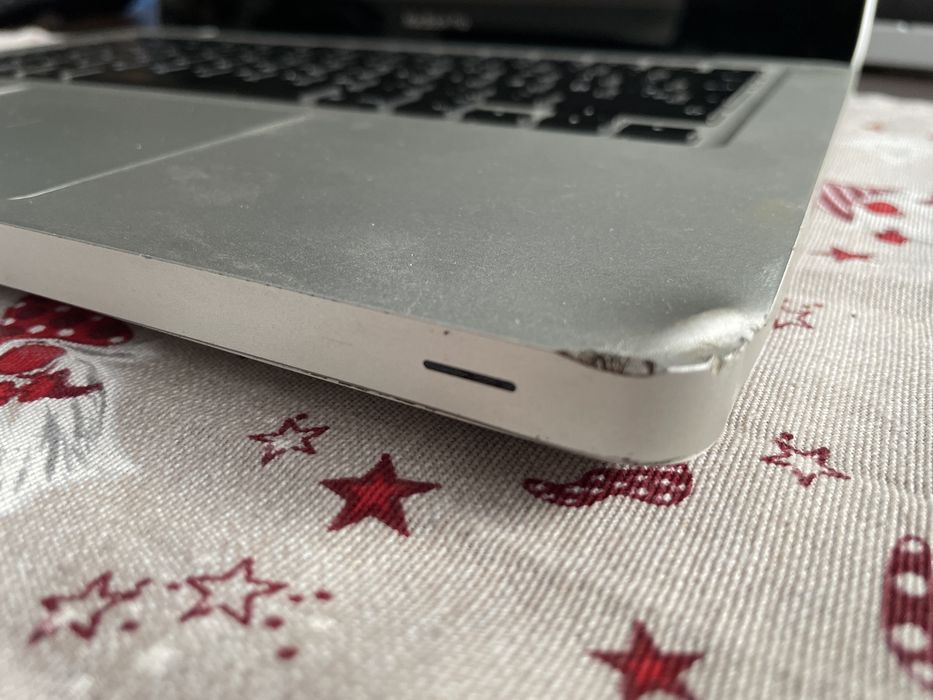 MacBook Pro rok 2010 13” i5 4GB