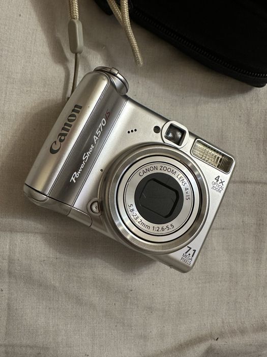 Фотоапарат Canon PoweShot A570 IS
