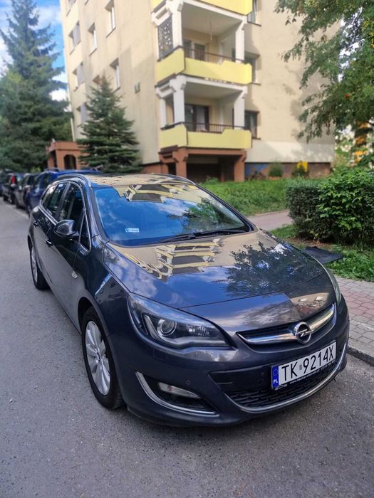 Opel Astra J 1,6 136 KM