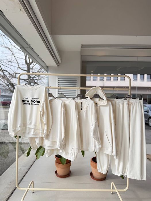 Одяг та аксесуари від італійських фірм під замовлення VICOLO kontatto