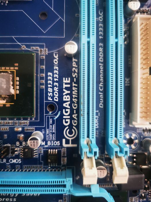 [PARA PEÇAS] Vendo 2 motherboards