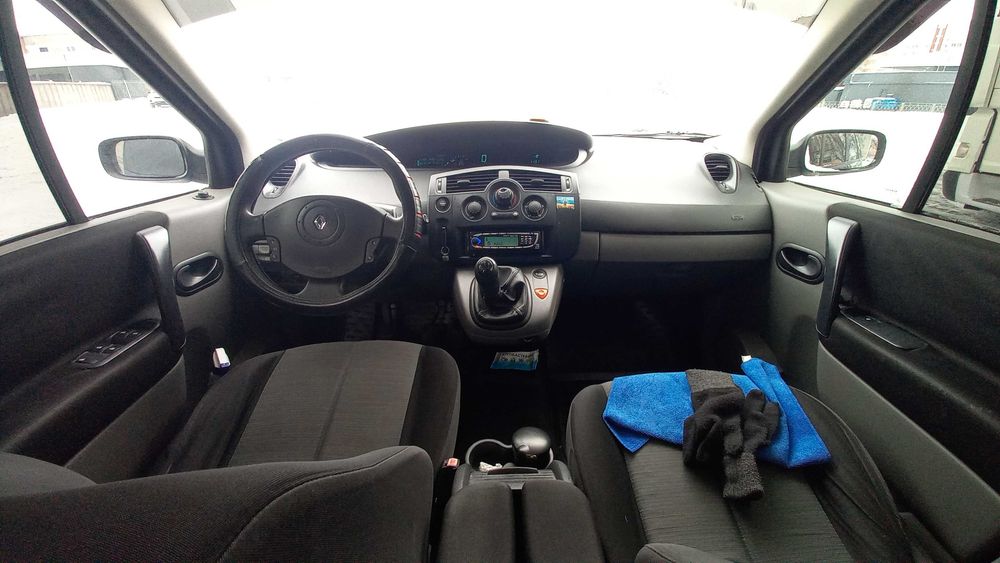 RENAULT GRAND Scenic-2 7 місць 1.6-16v 2004