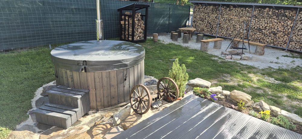 Luisówka-domek na wynajem z jacuzzi w Nowej Morawie