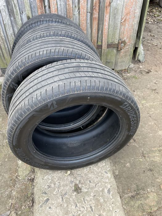 Резина Bridgestone r20/265/50. 111V.