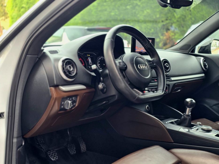 AUDI A3 SPORTBACK S LINE PLUS 1.6TDI 110CV “LOOK RS3”