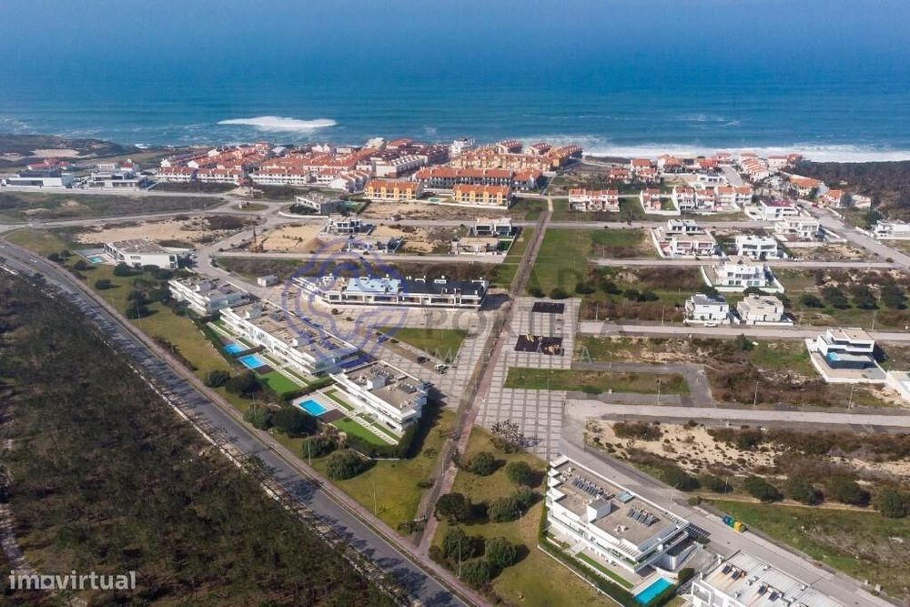 Apartamento T1 com garagem fechada, a 5 minutos da praia, Pataias — Pataias E Martingança, Leiria