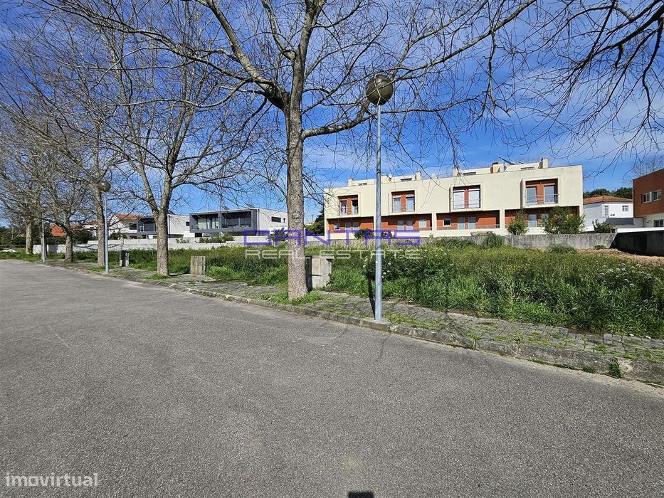 Lote de terreno com 300m2 a poucos minutos de Viana do Castelo — Amonde, Viana do Castelo