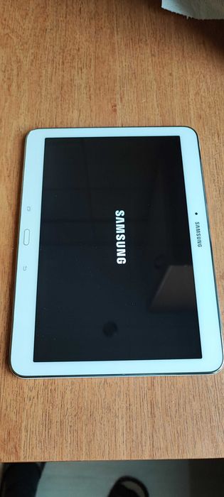 Okazja! Tablet Samsung Galaxy Tab 4 10.1 SM‑T530 1,5 GB / 16 GB – Jak nowy !