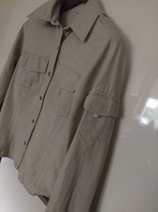 Bluza jasny beż.