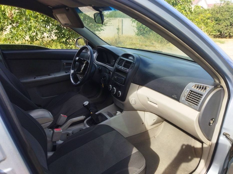 продаю Kia Cerato 2007 года выпуска