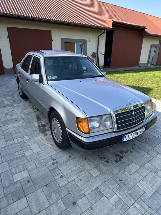 Mercedes-Benz W124