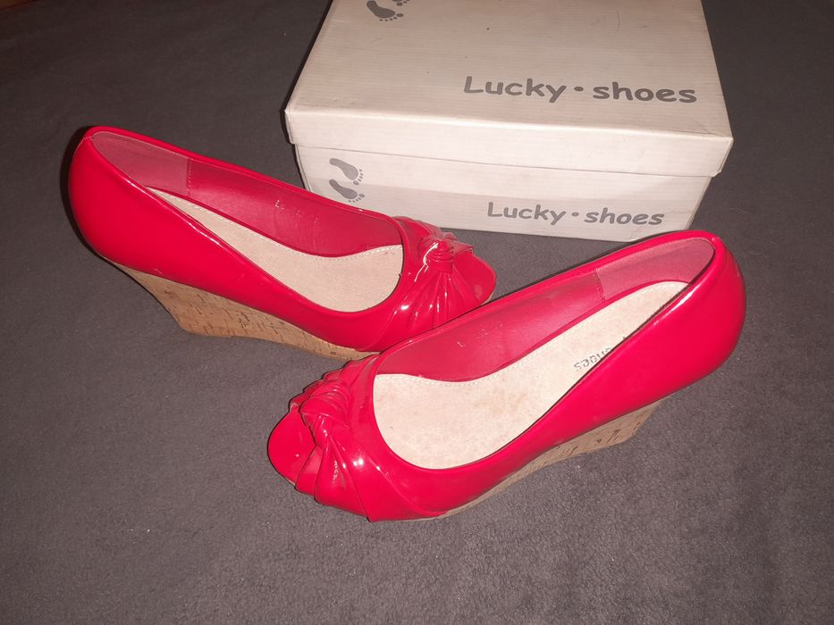 Buty na koturnie rozmiar 38