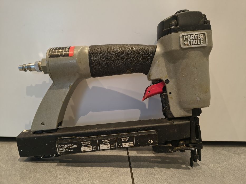 Zszywacz pneumatyczny Porter Cable 1/4” NS100A z wąską koroną USA