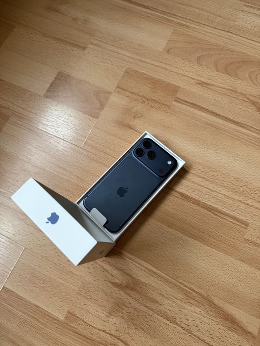 iPhone 17 Pro Max 256 GB Deep Blue New Open Box