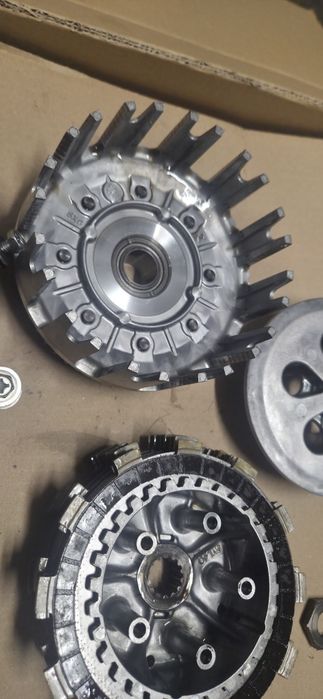 Kosz sprzegłowy sorzegło komplet Yamaah yzf 250 rok 14-18 części