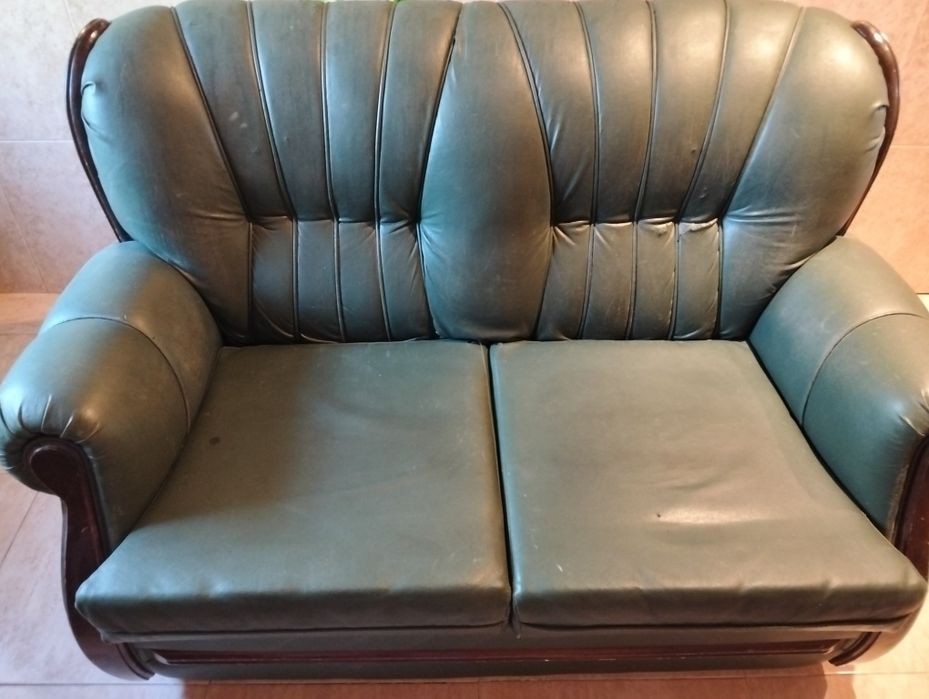 Sofà de dois lugares