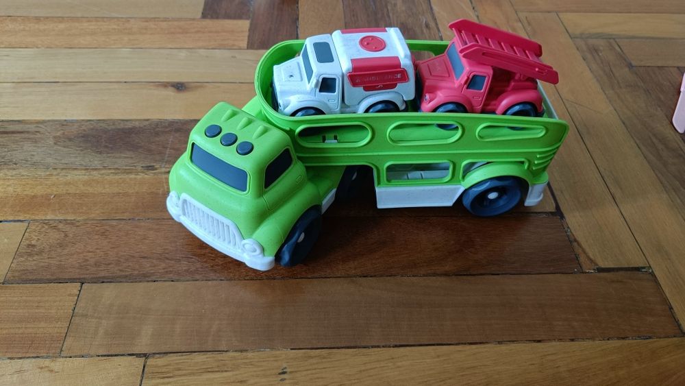 Машинка с прицепом