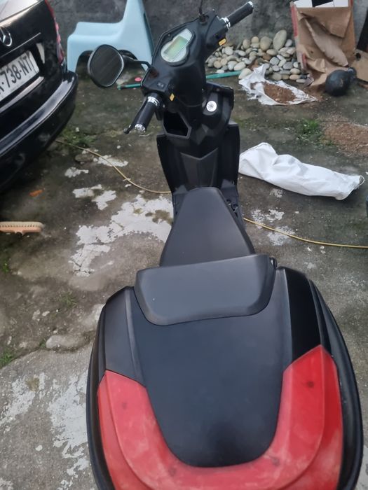 Mota eléctrica em ótimas condições