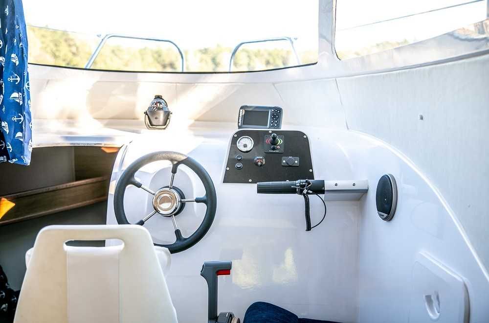 Ekologiczny Hybrydowy Jacht Motorowy MY BOAT 23 SOLAR Niepowtarzalny