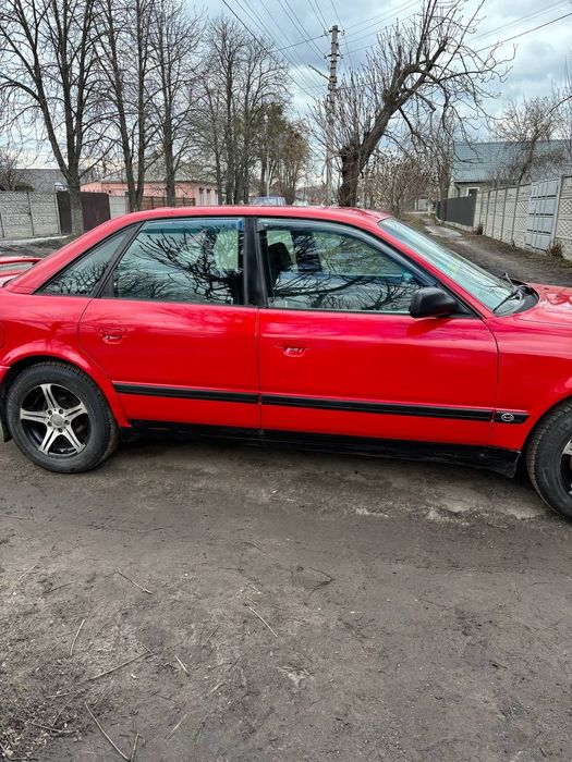 Продам гарну ауді100