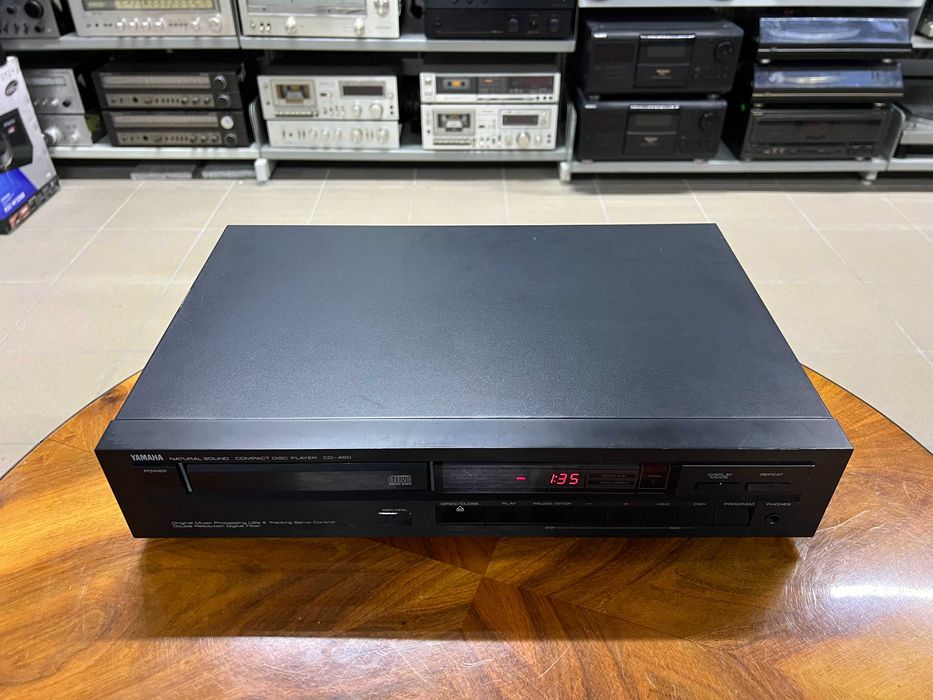 Odtwarzacz płyt CD Yamaha CD-450 Audio Room