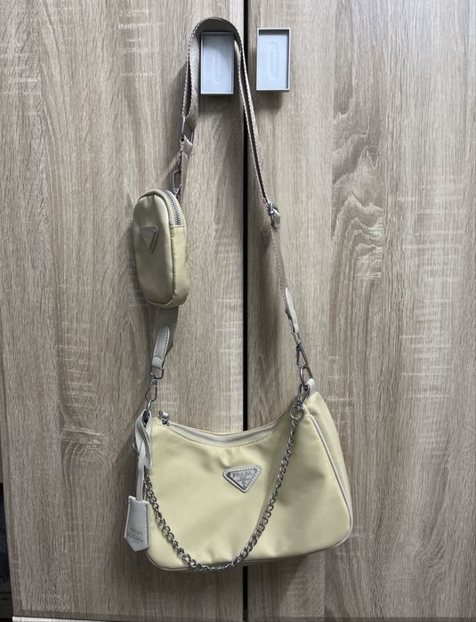 Сумка Prada re edition 2006