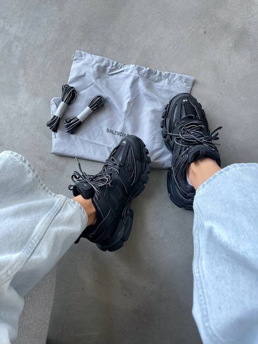 Balenciaga Track Black трендові кросівки баленсіага трек чорні 36-45