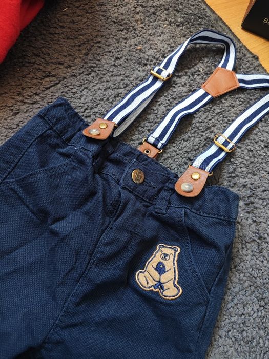 Eleganckie granatowe spodnie z szelkami chłopięce rozmiar 92