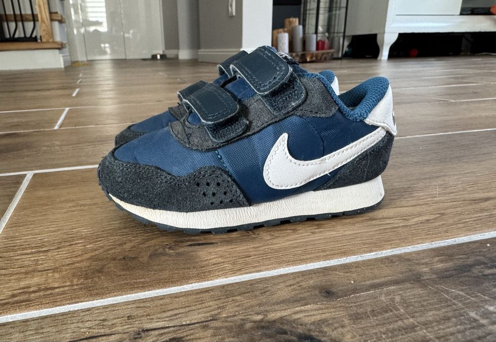 Buty, adidasy Nike rozm.23