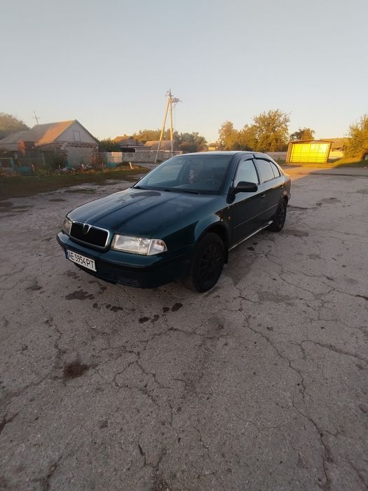 Продам автомобіль Skoda Octavia 1.6 газ/бензин