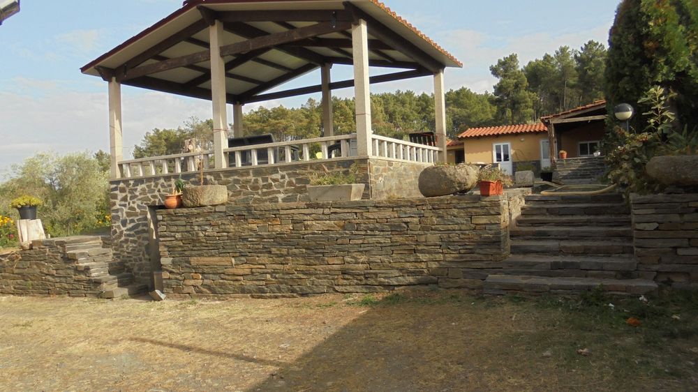 Vivenda com piscina para venda