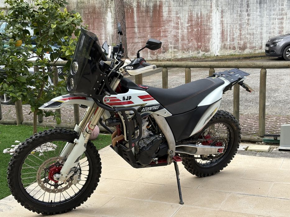 Vendo AJP PR7, 2016, 16.000 kms