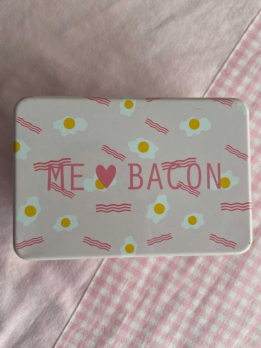 Small Tin Box424239369993605121