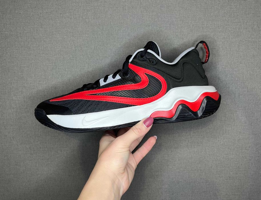 Кросівки ігрові,баскетбольні Nike Giannis Immortality 3  42 р