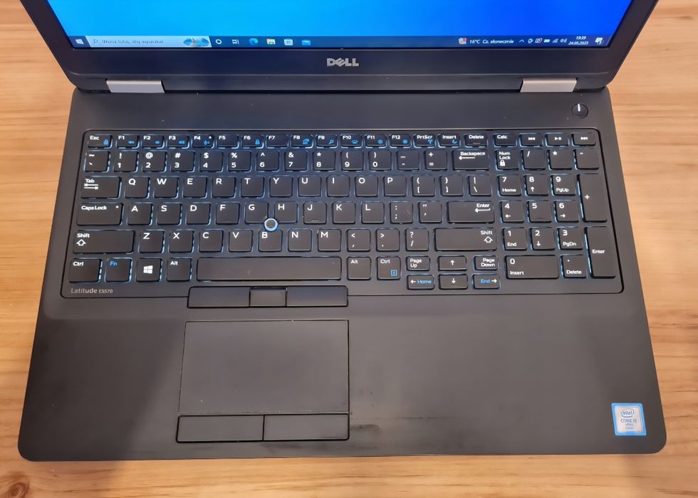 Dell Latitude E5570 15,6" FULLHD i5-6300U 8GB/128GB
