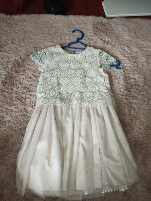 Biała letnia elegancka sukienka 128 dla dziewczynki