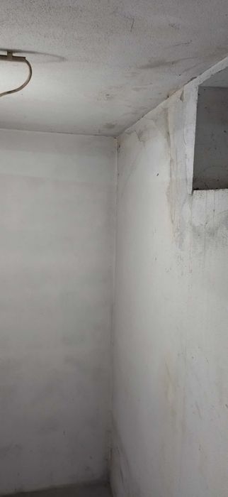 Arrumo fechado com 4 m²